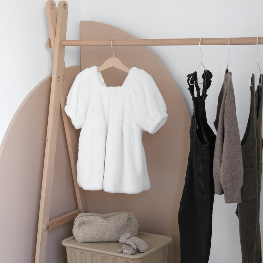 Clothing Rail Grow Curve Lab